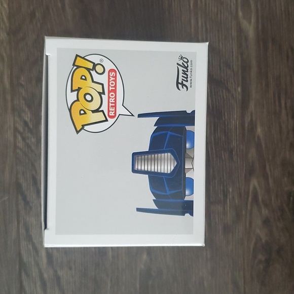 💙❤️ Transformers OPTIMUS PRIME Metallic Funko Pop #22 Amazon Exclusive - Picture 2 of 7